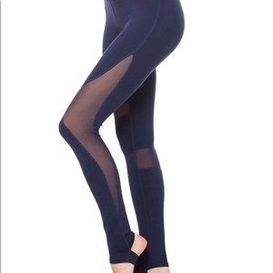 Alo Coast Leggings Stirrup Black Small